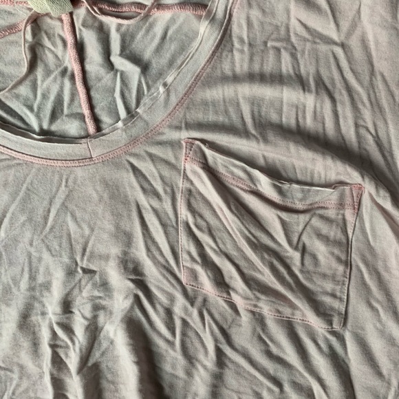 We the Free Pink V-neck size Small - Picture 2 of 4